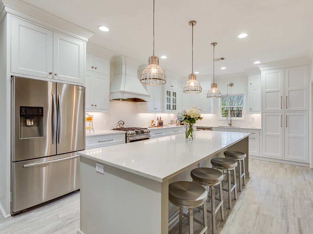 Arctic on Maple Beaded Inset using Statesville Door - Kitchen Cabinets ...